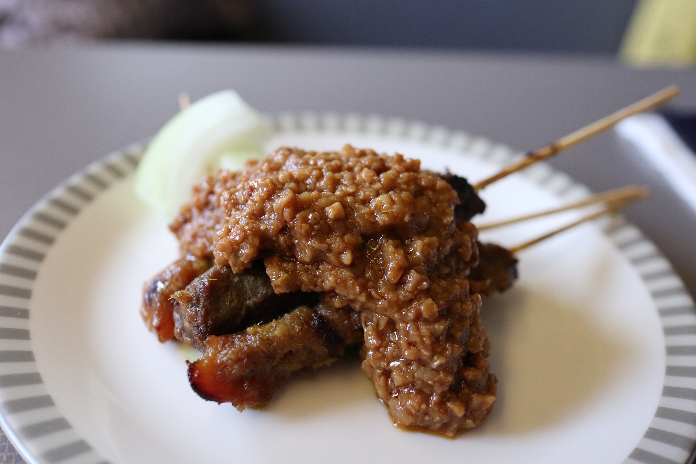 シンガポール航空 機内食 シンガポール風チキンとラムサテー