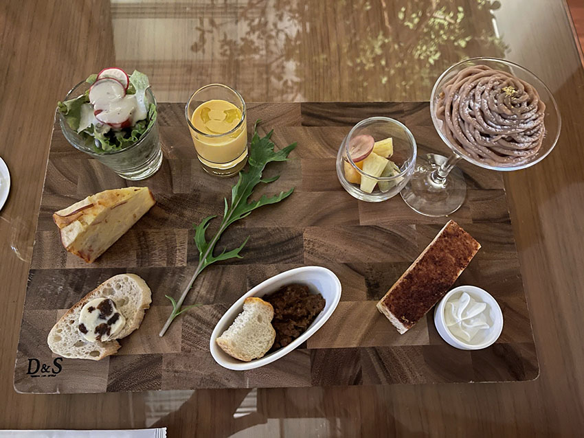 大阪マリオット都ホテル｜クラブラウンジ（カクテルタイム）