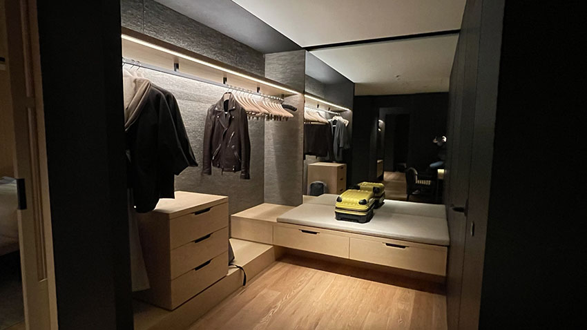 中禅寺湖ビュースイートのウォークインクローゼット|リッツカールトン日光