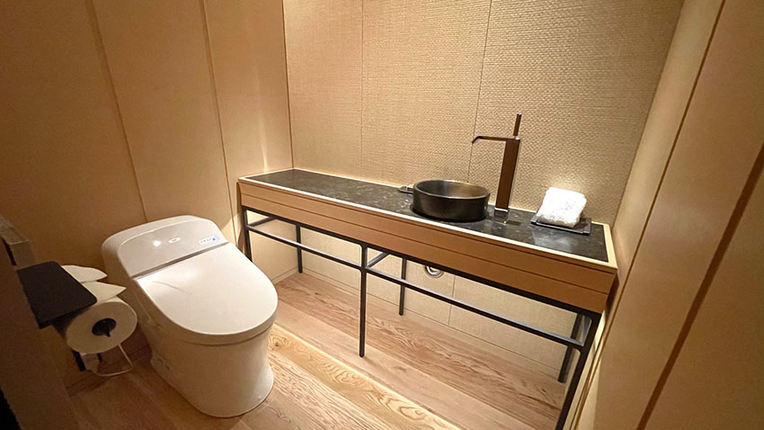 中禅寺湖ビュースイートのトイレ|リッツカールトン日光