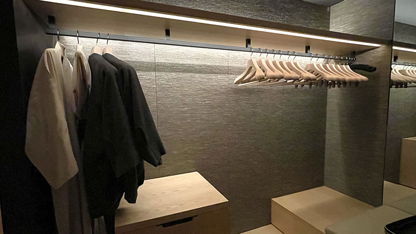 中禅寺湖ビュースイートのウォークインクローゼット|リッツカールトン日光