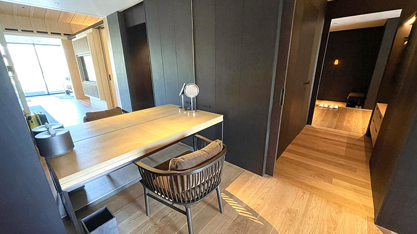 中禅寺湖ビュースイートのドレッサー|リッツカールトン日光