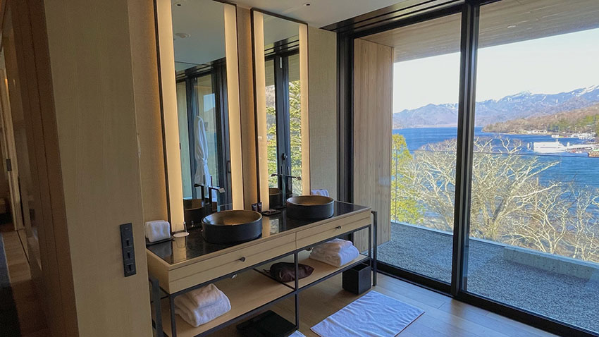 中禅寺湖ビュースイートの洗面台|リッツカールトン日光