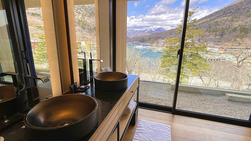 中禅寺湖ビュースイートの洗面台|リッツカールトン日光
