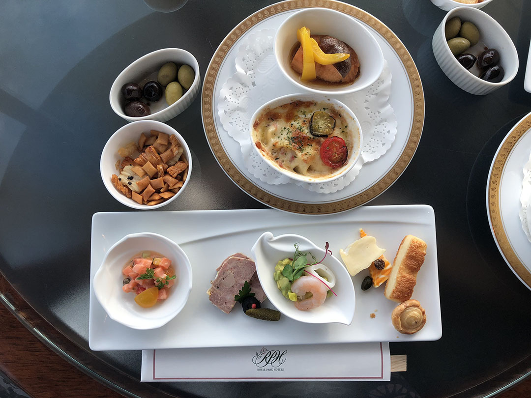 ロイヤルパークホテル｜エグゼクティブラウンジ｜カクテルサービス