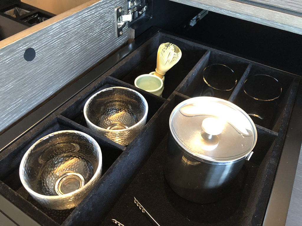 メズム東京｜客室の抹茶は煎じていただく