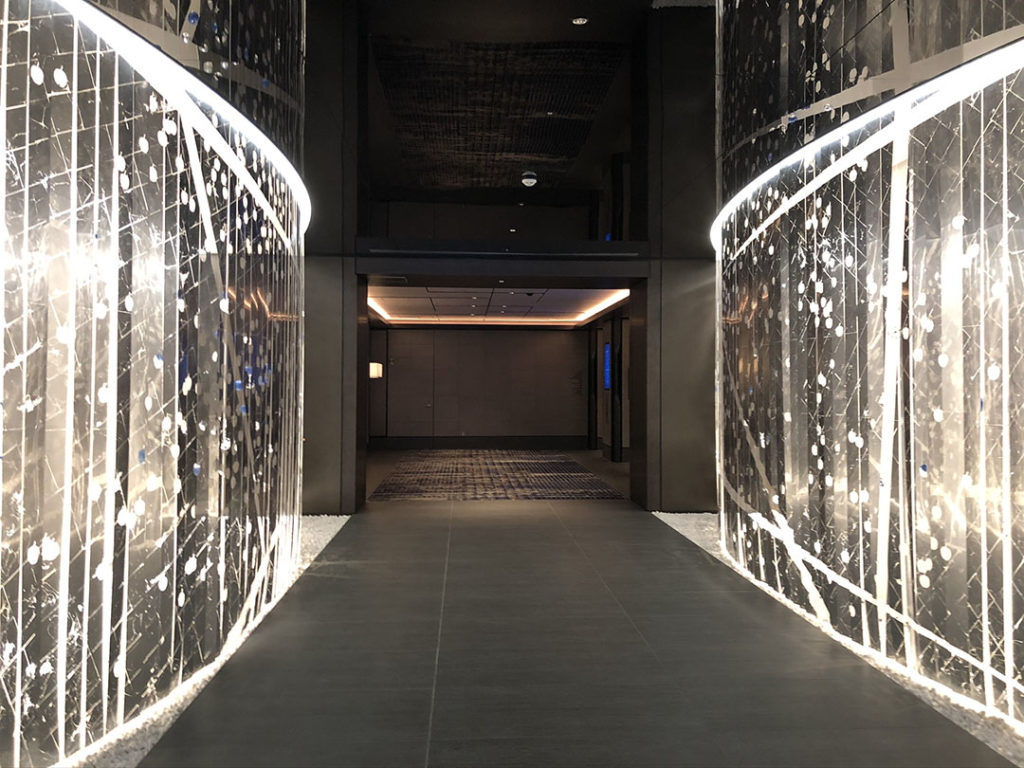 メズム東京｜エントランス通路