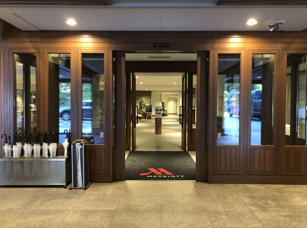 軽井沢マリオットホテル｜メインウィングのエントランス
