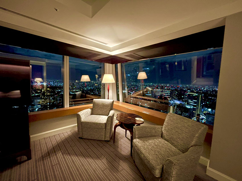 カールトンスイートのベッドルーム|リッツ・カールトン東京