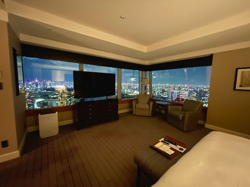 カールトンスイートのベッドルーム|リッツ・カールトン東京