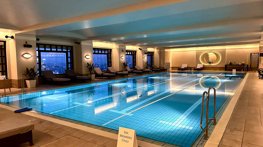 リッツカールトン東京宿泊|プール