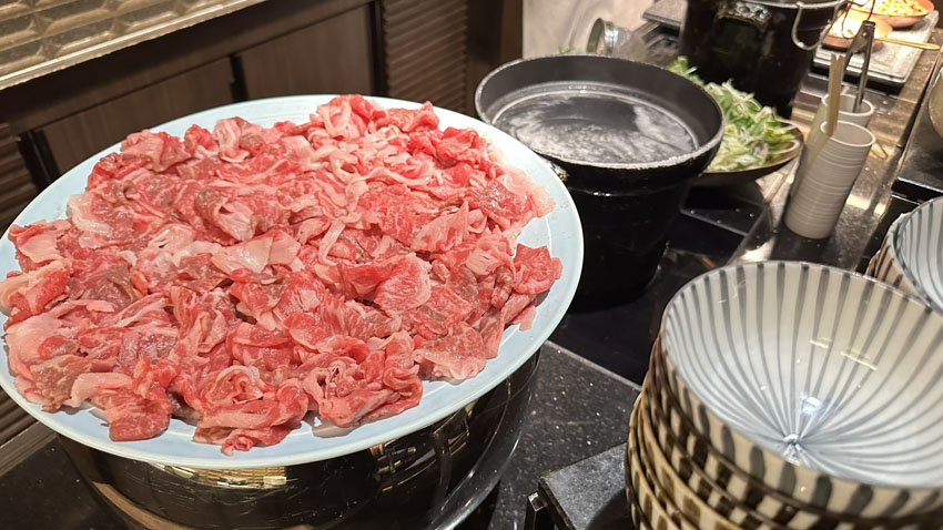 リッツカールトン東京クラブラウンジ｜ディナー前のオードブル