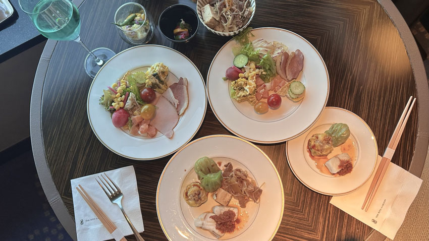 リッツカールトン東京クラブラウンジ｜ディナー前のオードブル