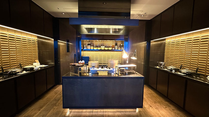 リッツカールトン東京クラブラウンジ｜ディナー前のオードブル