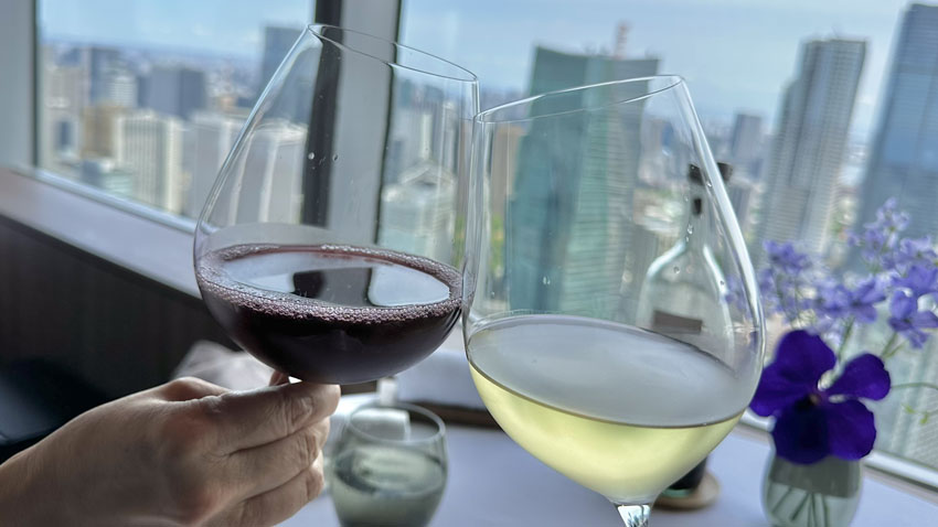 リッツカールトン東京の45階に位置するメインダイニング『Héritage by Kei Kobayashi（エリタージュ バイ ケイ コバヤシ）』