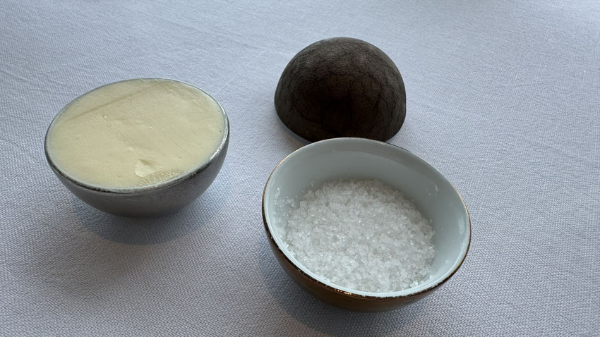 リッツカールトン東京の45階に位置するメインダイニング『Héritage by Kei Kobayashi（エリタージュ バイ ケイ コバヤシ）』 