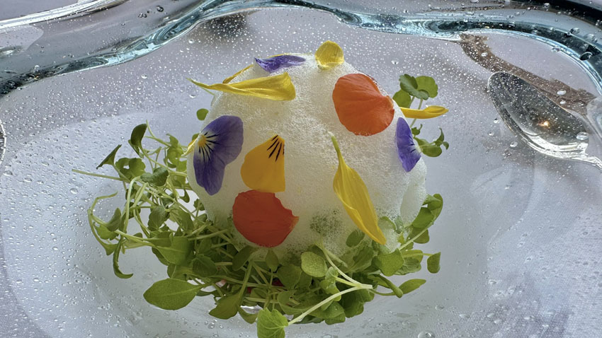 リッツカールトン東京の45階に位置するメインダイニング『Héritage by Kei Kobayashi（エリタージュ バイ ケイ コバヤシ）』 前菜