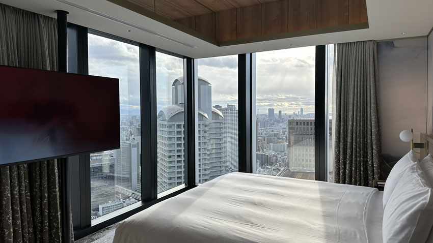 大阪ステーションホテル宿泊記｜シーニック・コーナールーム・キング