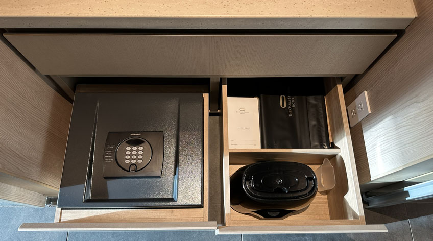 大阪ステーションホテル宿泊記｜シーニック・コーナールーム・キング