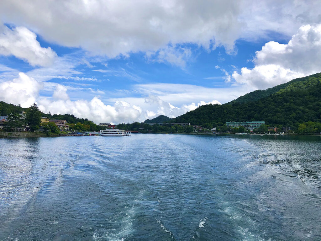 リッツカールトン日光(奥日光)周辺レストランと観光スポット|中禅寺湖