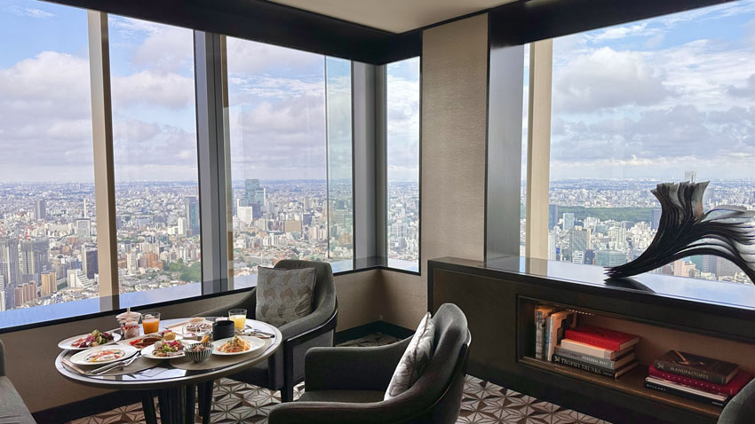 リッツカールトン東京クラブラウンジ