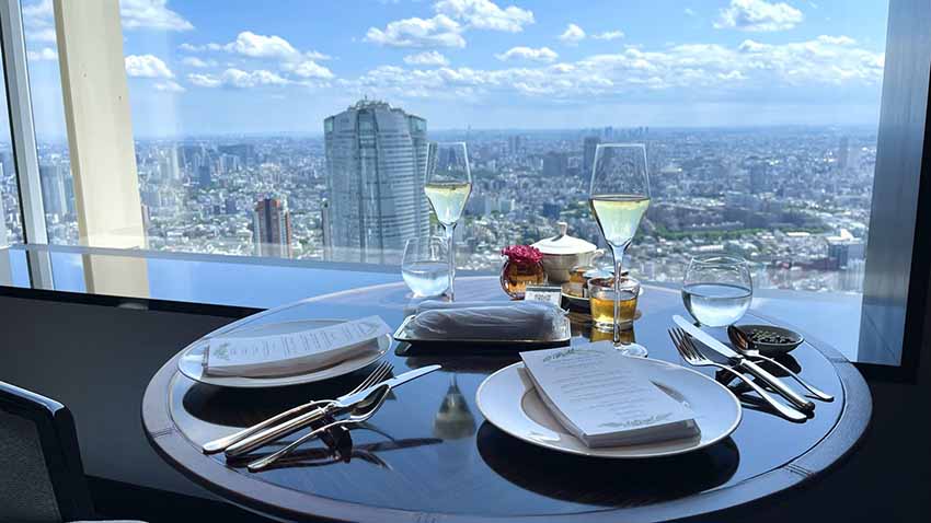 リッツカールトン東京クラブラウンジ