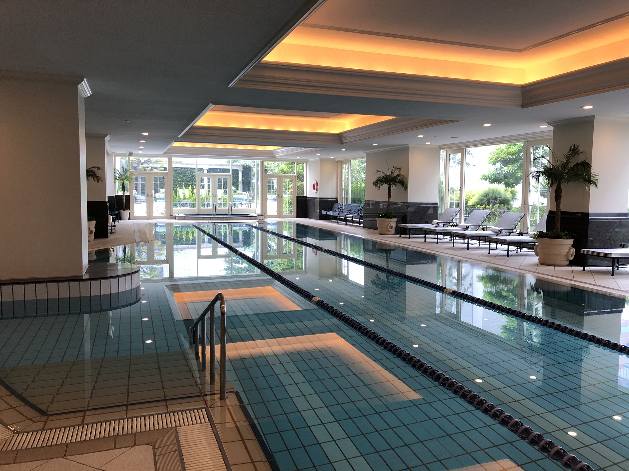 リッツ・カールトン大阪|プール