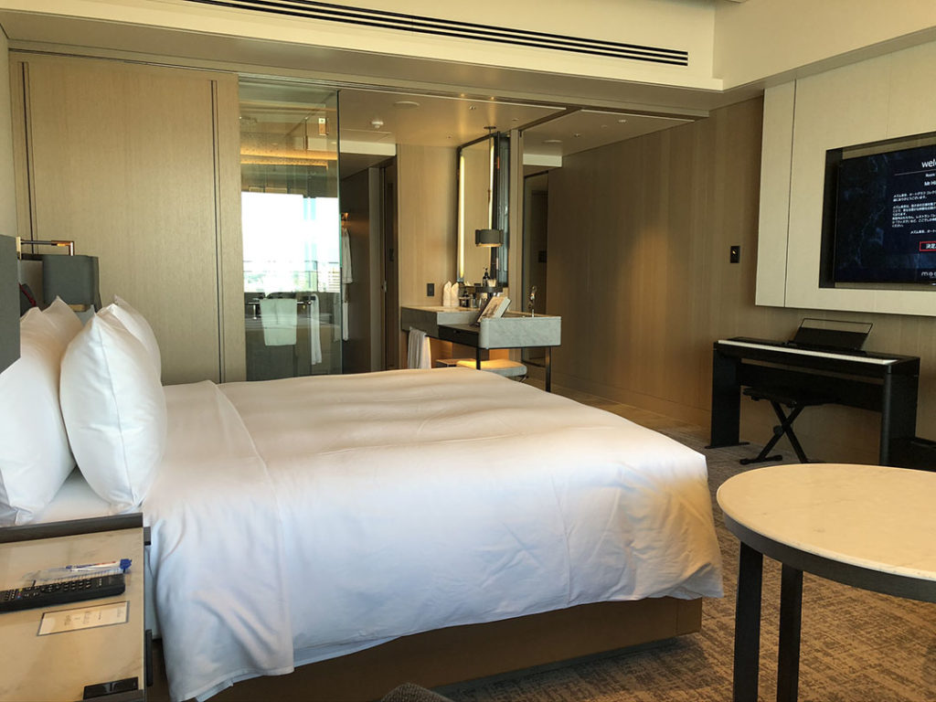 窓側から見たベッド・客室(