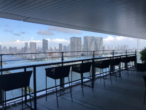 メズム東京｜クラブラウンジ（club mesm）のテラス席