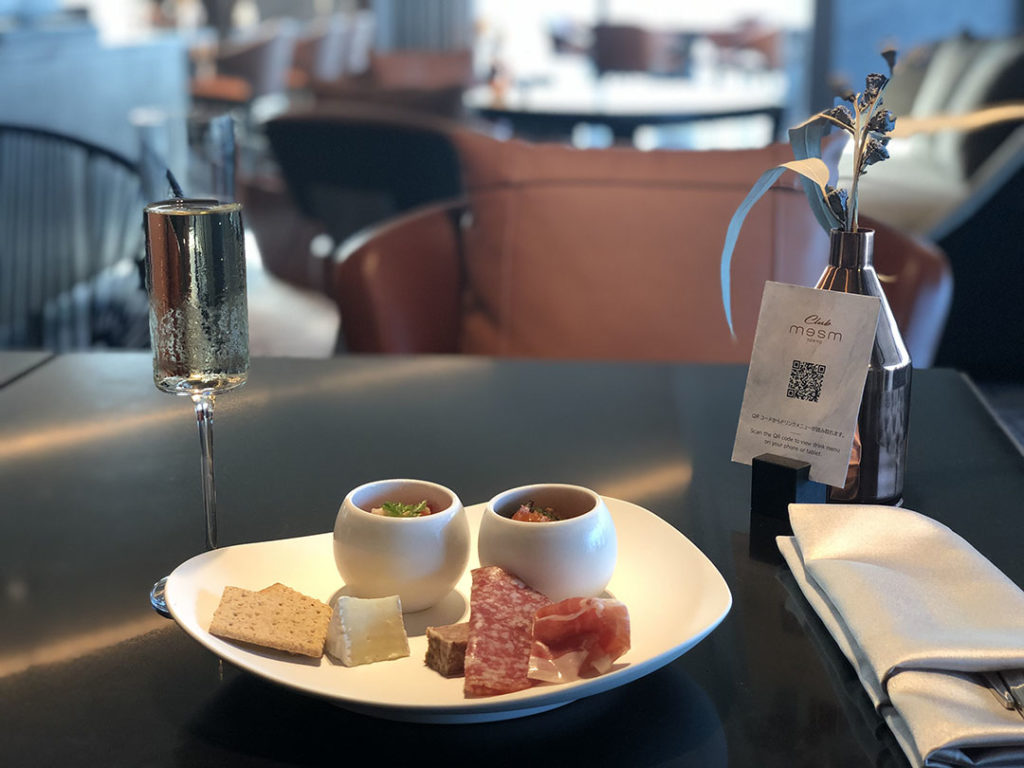 メズム東京｜クラブラウンジ（club mesm）の乾杯カクテル