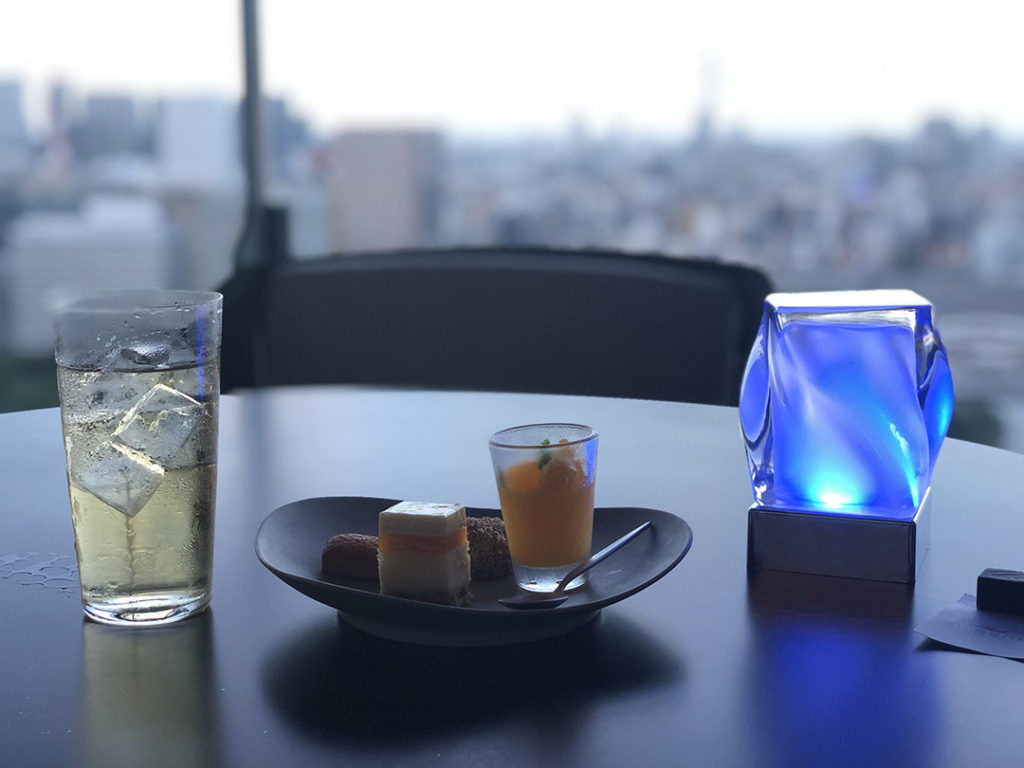 メズム東京｜クラブラウンジ（club mesm）の乾杯カクテル