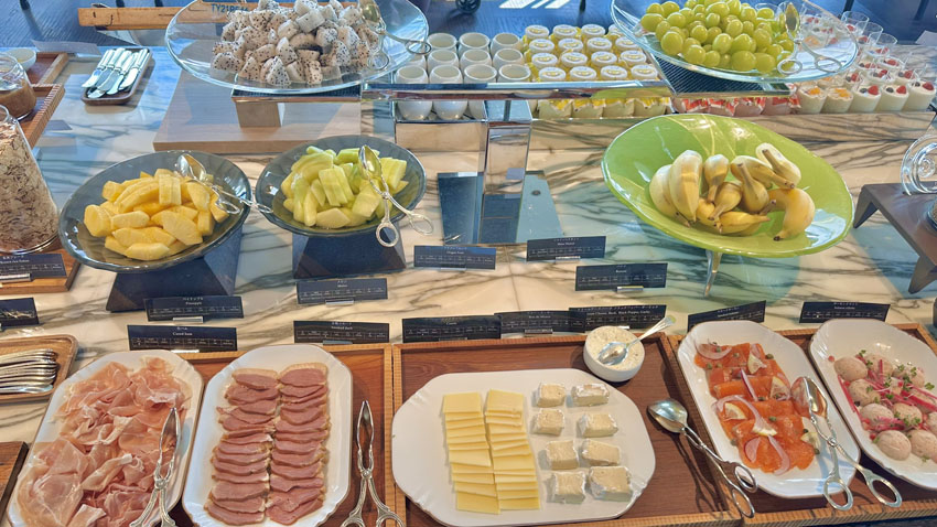 リッツカールトン東京の朝食|TOWERS