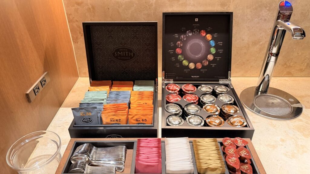 ウォルドーフ・アストリア大阪宿泊記|ライブラリー