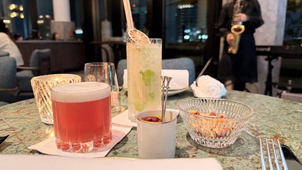 ウォルドーフ・アストリア大阪宿泊記|ピーコックアレー