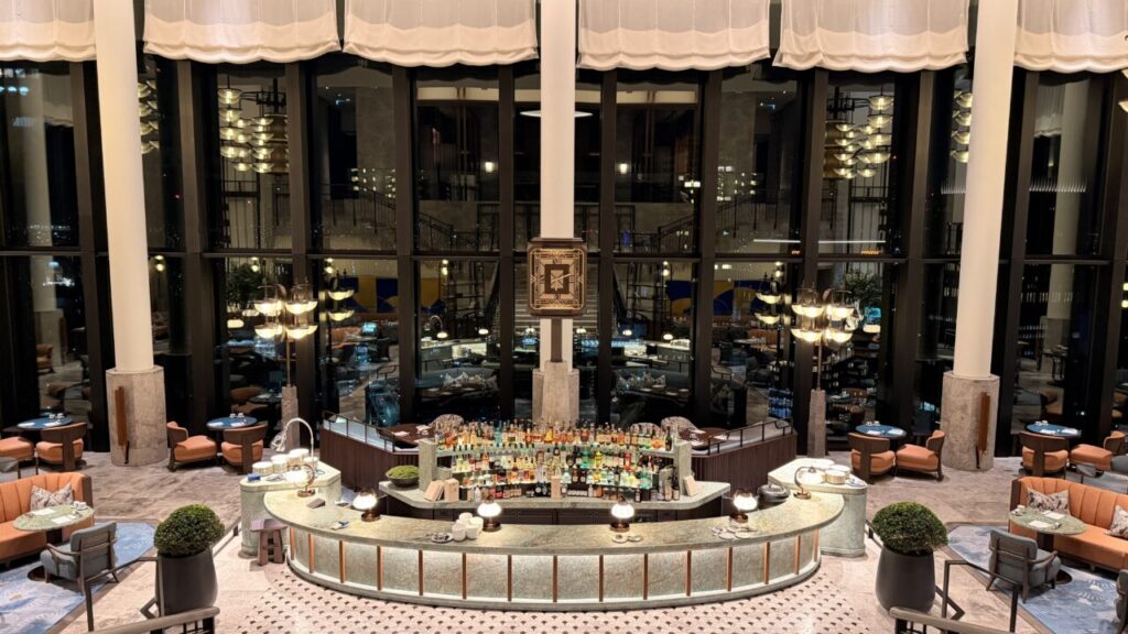 ウォルドーフ・アストリア大阪宿泊記|ピーコックアレー