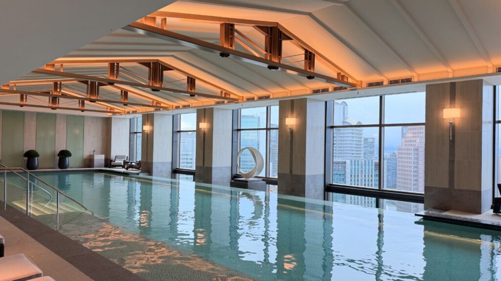 ウォルドーフ・アストリア大阪宿泊記|プール