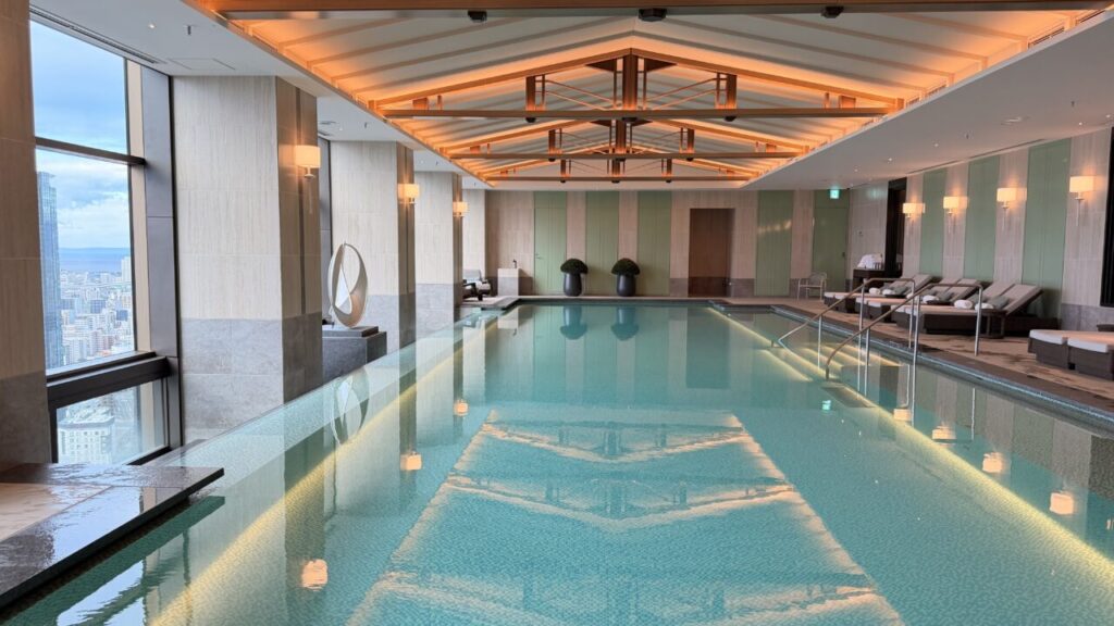 ウォルドーフ・アストリア大阪宿泊記|プール