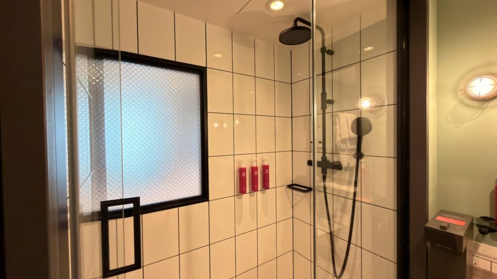 モクシー大阪本町宿泊記｜客室