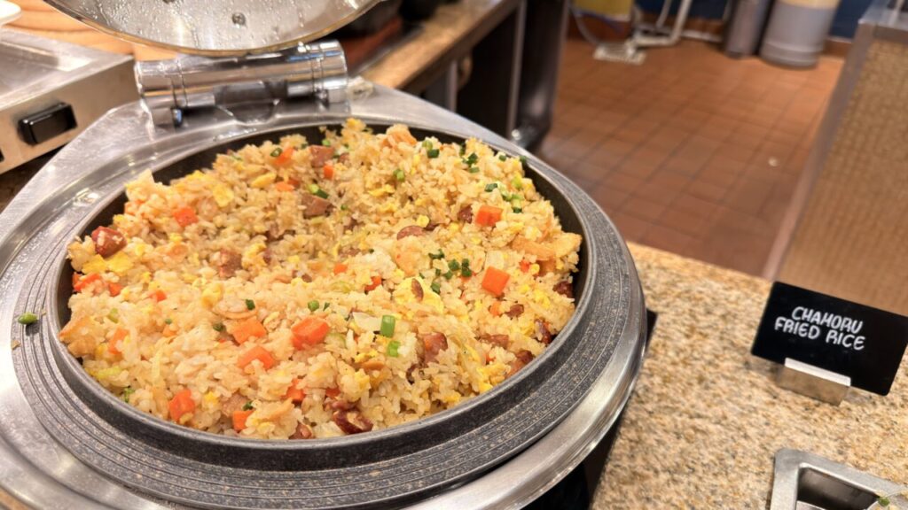 TASTE朝食ビュッフェのチャモロ風フライドライス