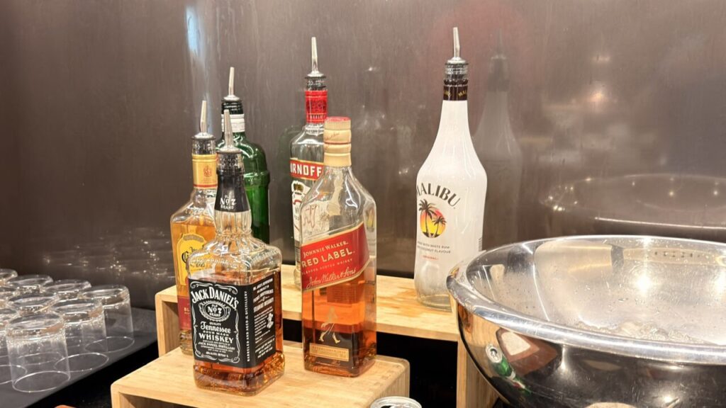 Westin Club Loungeイヴニングカクテルのウイスキーとリキュール