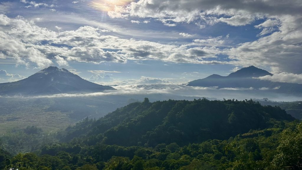 MONTANA DEL CAFEから望むキンタマーニの山々