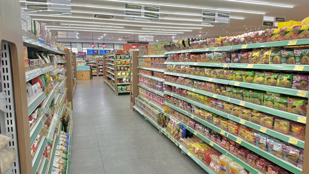 COCO MARTの店内