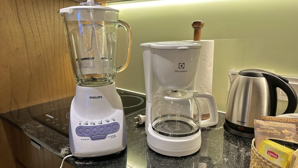 ミキサーと電気ケトル