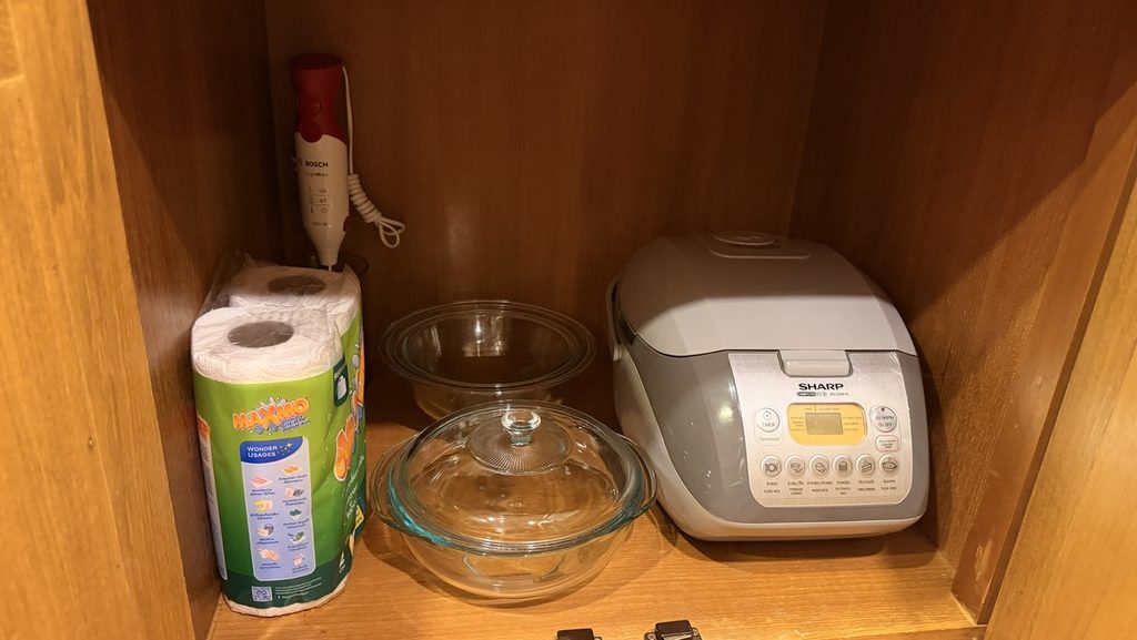 炊飯器、耐熱皿、キッチンペーパー