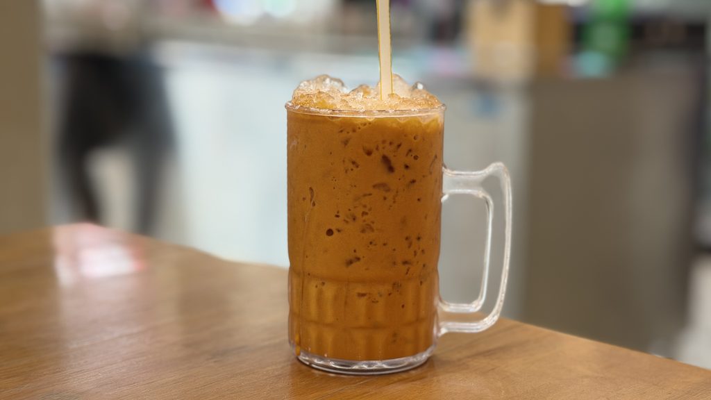 氷を入れたジョッキで提供されたタイティー