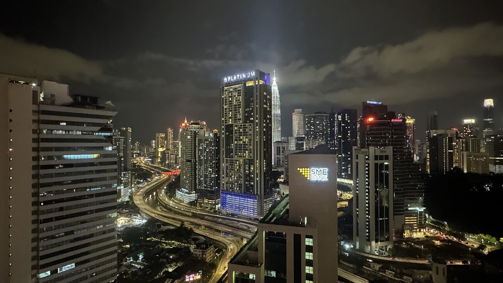 35階の客室から見たクアラルンプールの夜景