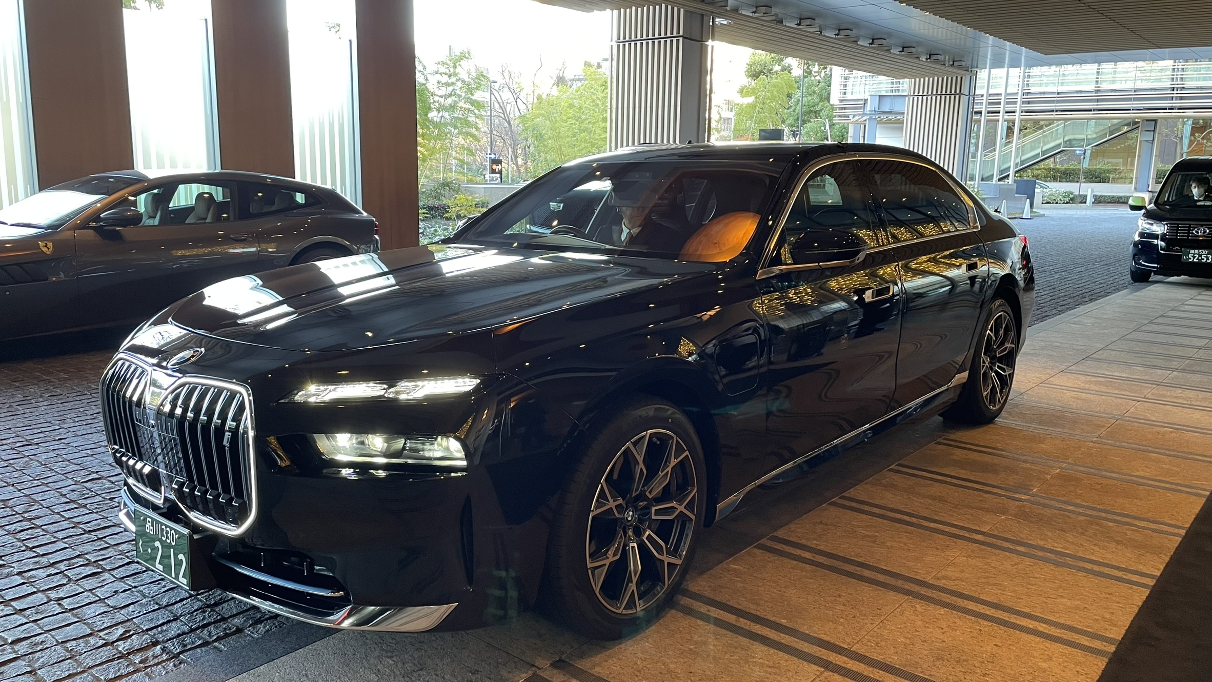リッツカールトン東京リムジン(ハイヤー)・タクシーサービス|THE Ritz-Carlton, Tokyo Limousine/Taxi Service